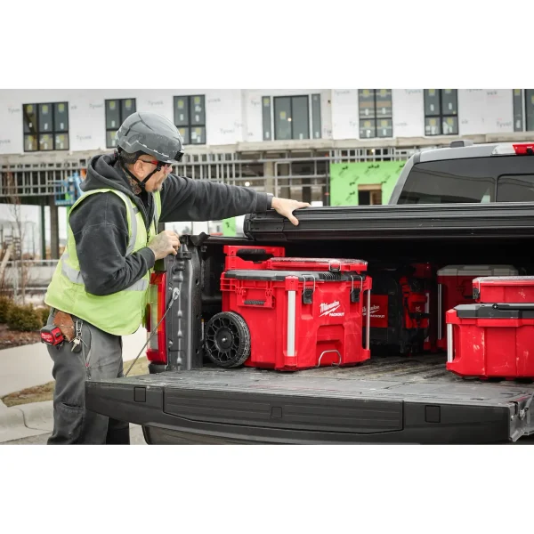 Caja de herramientas con ruedas con asa contraíble PACKOUT Milwaukee 48-22-8427 250lbs(113.40kg) - Imagen 4