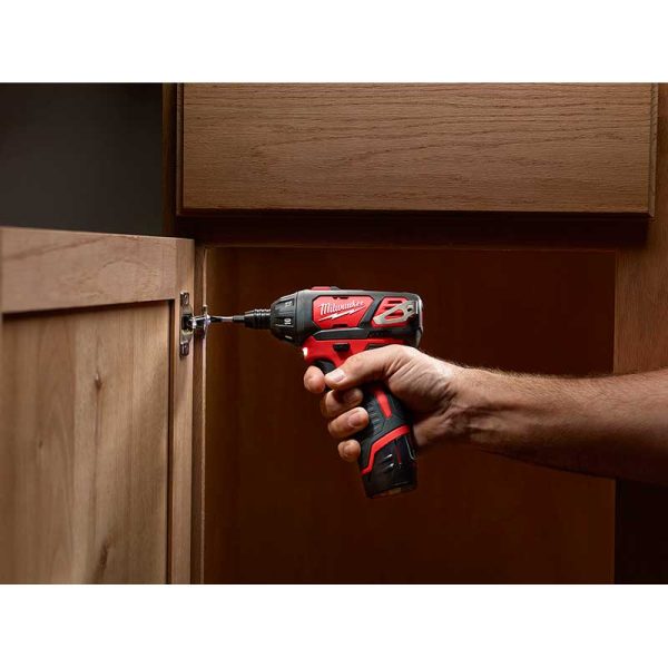 Atornillador inalámbrico a Batería 12V M12 Milwaukee 2401-259A 1/4"(6.35mm) 19Nm con bolso (incluye un cargador y dos baterías 2.0Ah) - Imagen 5